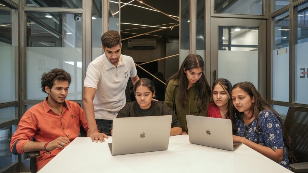 Ug In Digital Business &Amp; Entrepreneurship - Maxopp